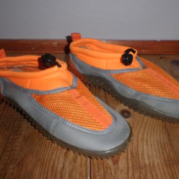 MARES - LAGANE ŽENSKE PAPUČE / TENISICE ZA KUPANJE 37