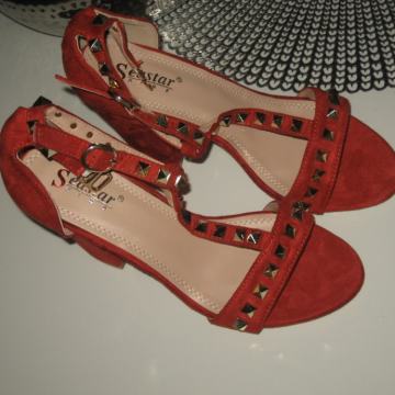 SANDALE BR.37  NOVO S ETIKETOM