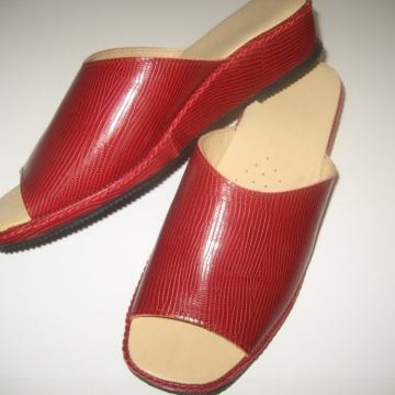 BORDO - CRVENE PAPUČE BR. 37 - NOVO