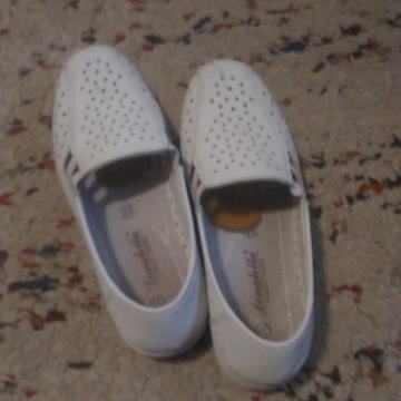 Patike i stikle 39 broj