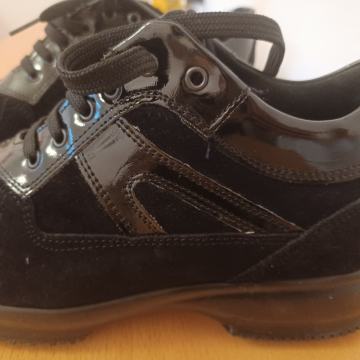 Potpuno nove cipele za hodanje - 38