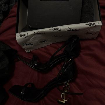 Saint Laurent štikle