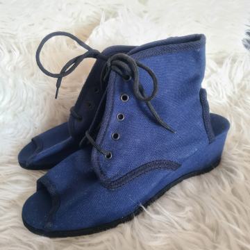 NOVE Uriho borosane br.37