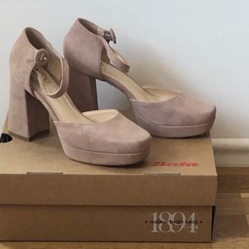 Ženske cipele s blok petom - boja pudera - koža - br. 37 - NOVO