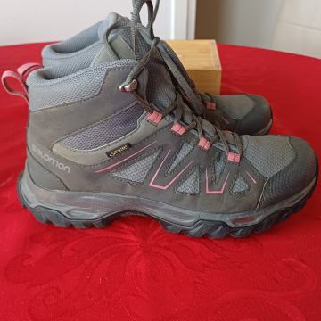 Ženske planinarske čizme Salomon Tibai GTX Mid ženske planinarske čizm