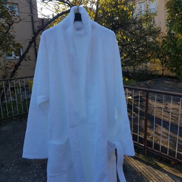 Debeli, lagani bademantil, bijeli, NOVO.