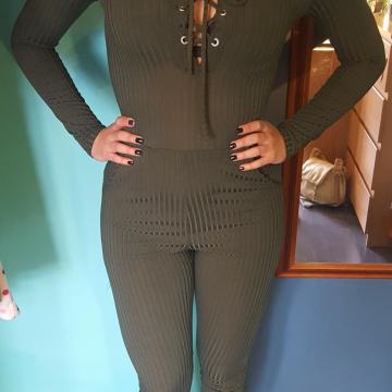 Boohoo zeleni kombinezon