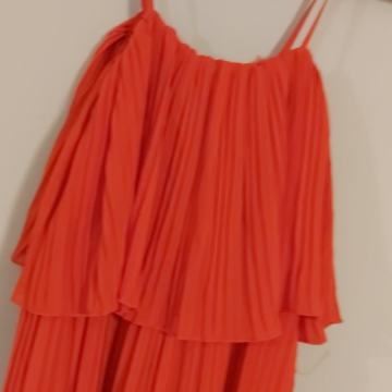 Crveni plisirani kombinezon NOVO