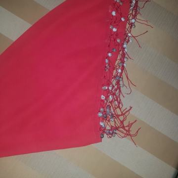 Crveni trokutasti pare za plažu, novi