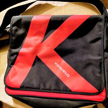 Nova Kenvelo unisex torba za preko ramena