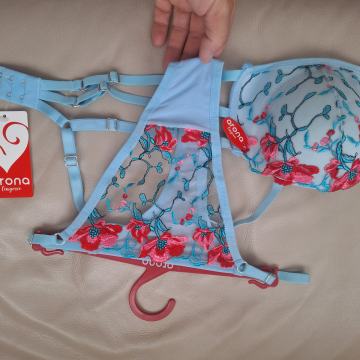 Komplet grudnjak i tange 85B