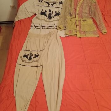 Komplet sa zlatnom jaknom