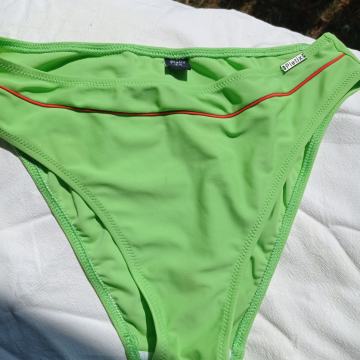 Kupaći kostim - br. 40-42samo donji dio-Pletix