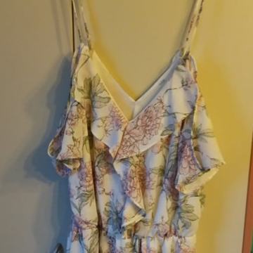 Ljetni kombinezon na cvjetiće