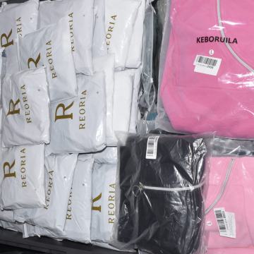 Lot odjeće i obuće – novo, u originalnom pakiranju, rasprodaja skladiš