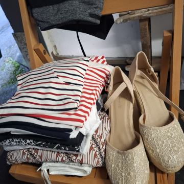 LOT ženske ljetne odjeće  42/44 nove  sandale vel 41