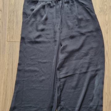 Mango crni kombinezon bez rukava