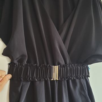 Odličan crni H&M kombinezon s remenom, XS / 34