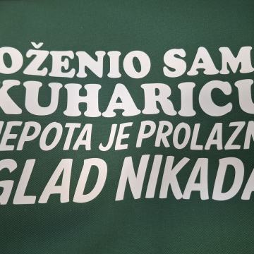 Pregača sa šaljivim natpisom 104 Zelena DZ