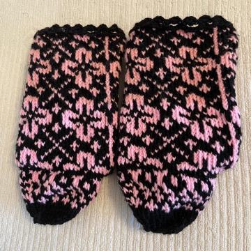 Rucno strikane zimske carape / papuce broj 37