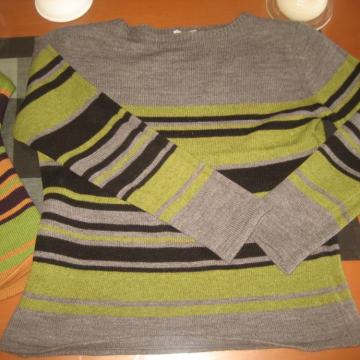 STEFANEL PULOVER VEL. 38/40 - NOVO