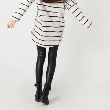 TAJICE, wet look, kao koža, M, novo!