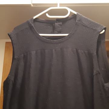 Ženska Crna haljina bez rukava. XL