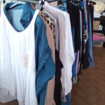 ŽENSKAODJEĆA SVE PO 7 eura MAICE,HLAČE,BLUZE.......