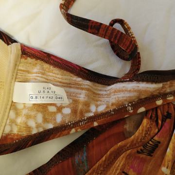 ŽENSKI BADE KOSTIM S PAREOM