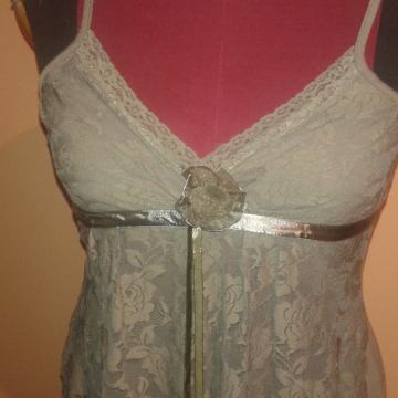 Ženski top, sa čipkom, veličina M