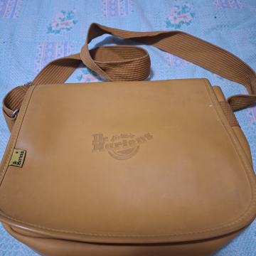 DR.MARTENS torba + poklon