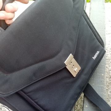 Hama 37x40x16cm poslovna kvalitetna torba kao nova