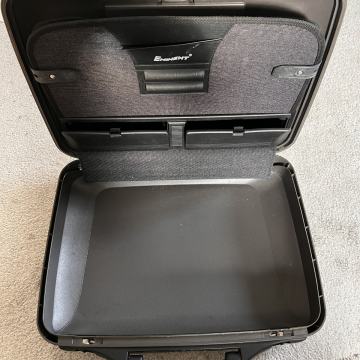 Tvrda Rucna Torba xx