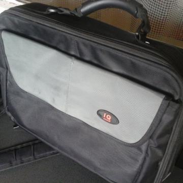 IQ torba za laptop 33x43x15 kvalitetna