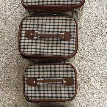 Komplet od 4 nesesera