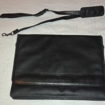 Kožna torbica za dokumente