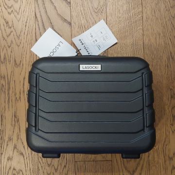 Lasocki tvrdi neseser