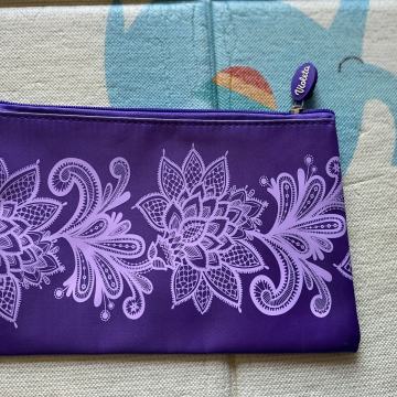 Ljubičasta kozmetička torbica / pernica / neseser