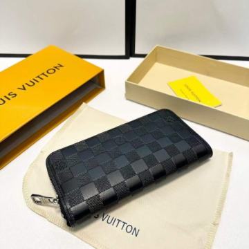 Novčanik , koža Louis Vuitton
