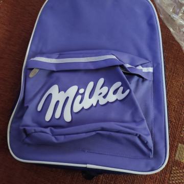 Potpuno novi ruksak ( Milka)!!