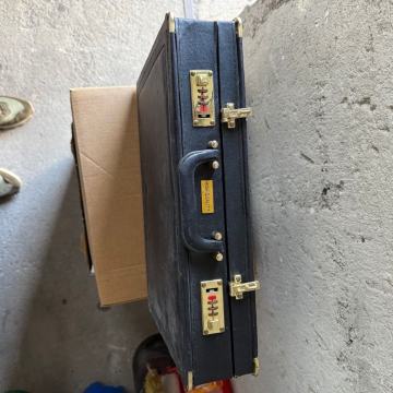 Prodajem kufer sa siframa