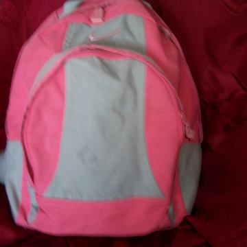 RUKSAK NIKE ,BTS,VANS