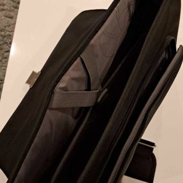 Samsonite muška aktovka za laptop – nova