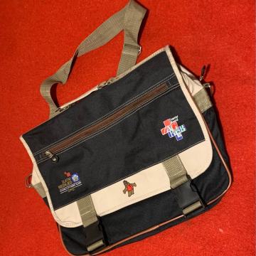 SLUZBENA TORBA ZLATNI MEDVJED