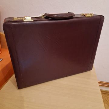 Smeđa kožna aktovka- NOVO