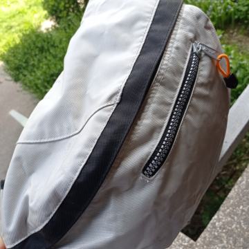 TORBICA oko pojasa- struka - srebrna, veća