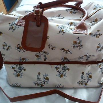 Torbica za piknik ili prenos hrane