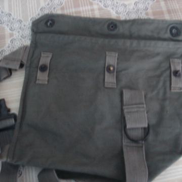 Torbica vojna, za rame i oko struka, 30cm x 25 cm,vidi slike !