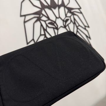 Valentino originalni zip clutch torbica PRILIKA