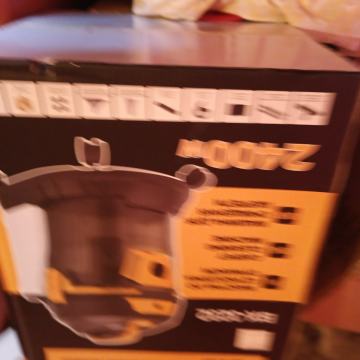 Mokro ,suhi usisavač za dubinsko čišćenje.